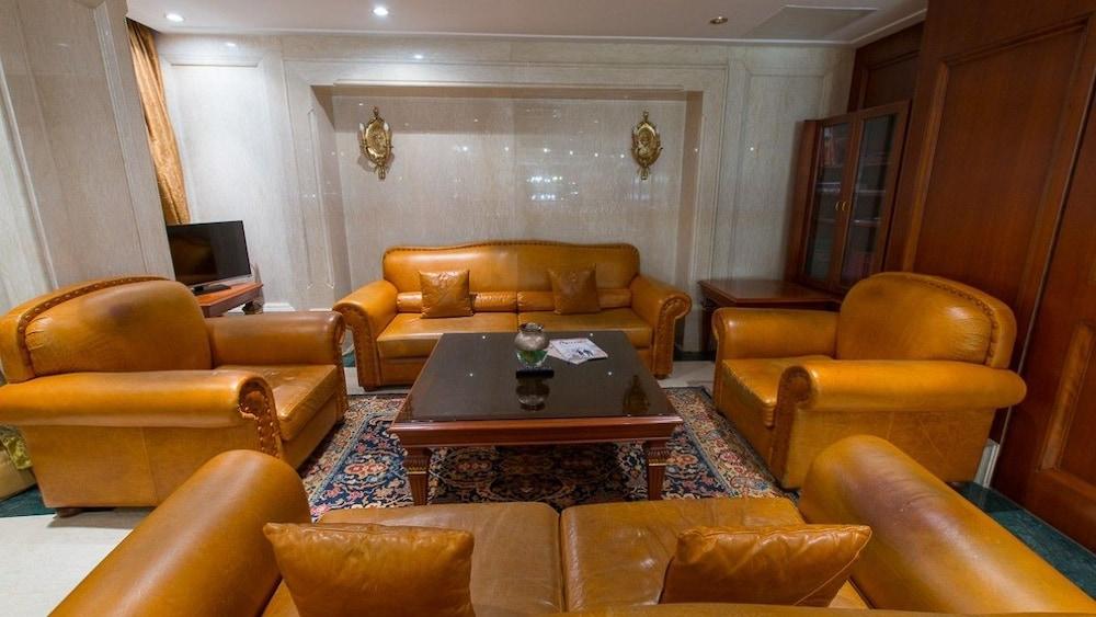 Otel Akar International 4*