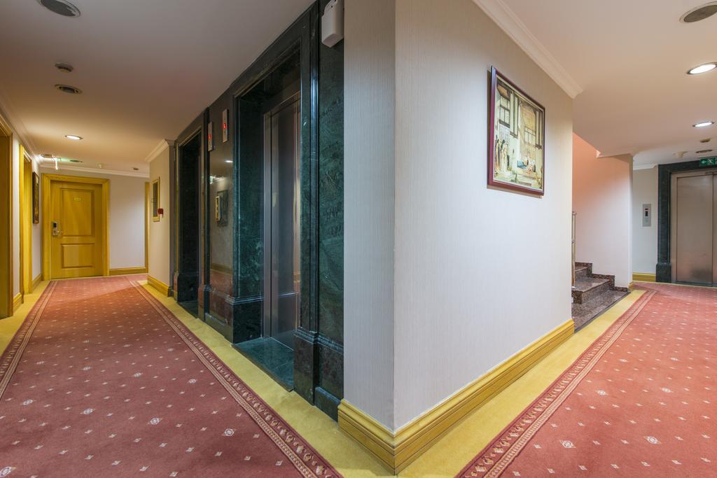 Otel Akar International