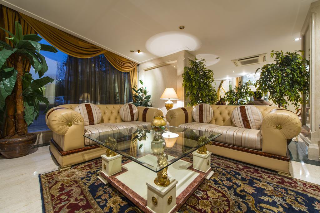Otel Akar International 4*