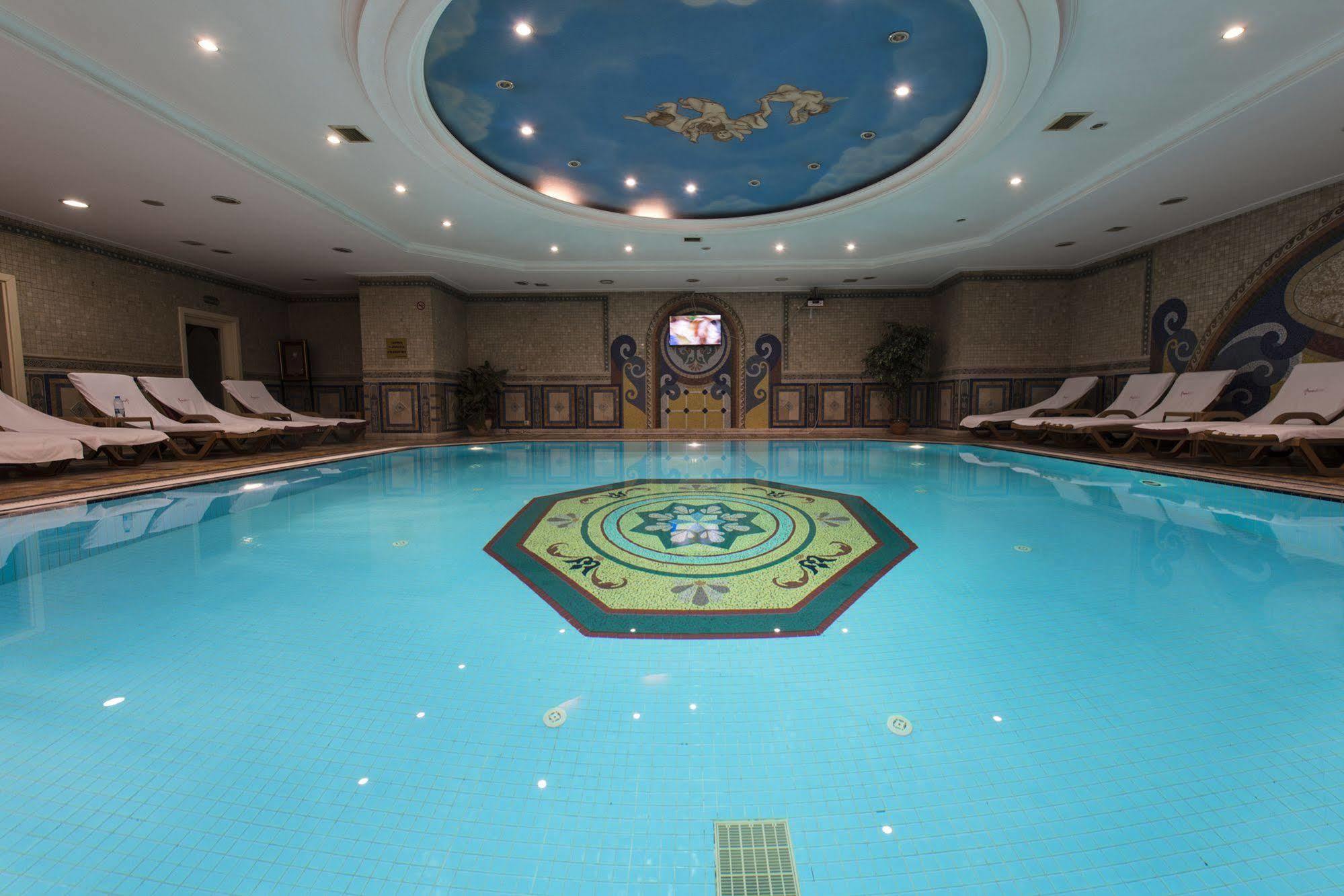 Otel Akar International 4*